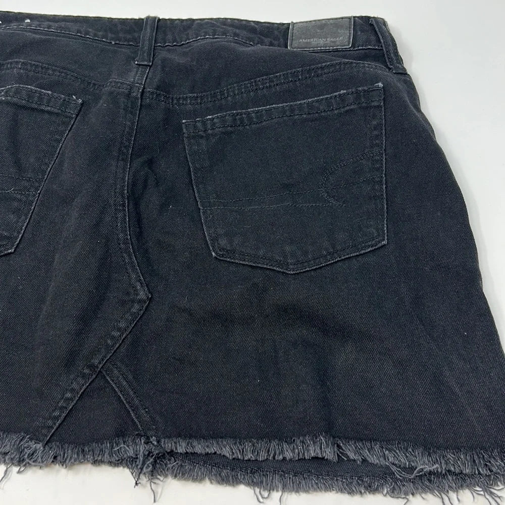 American Eagle Black Distressed High Waisted Raw Hem Skirt Size 8 - Picture 9 of 10